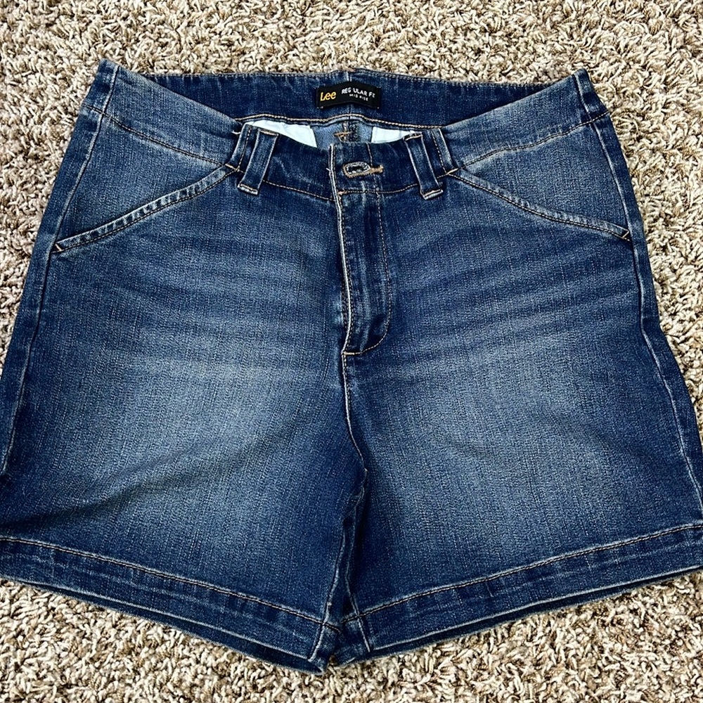Women’s size 8 Lee denim jeans